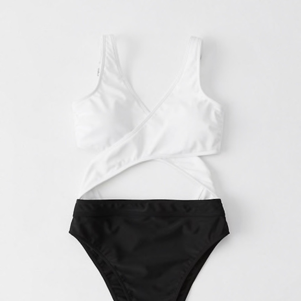 NWT Abercrombie & Fitch Cutout Swimsuit size S - Picture 1 of 3